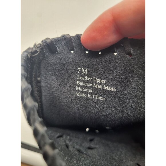 STEVE MADDEN SZ 7 Black Leather Moccasin Cutout Boots Festival Southwest Boho - Picture 9 of 13